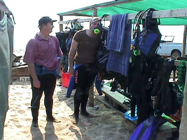 Divesite.jpg (38622 bytes)